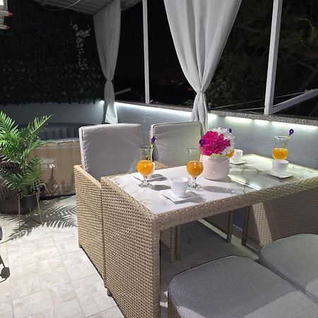 Apartment Blanca With Jacuzzi,Terase And Private Parking Kastela Bagian luar foto