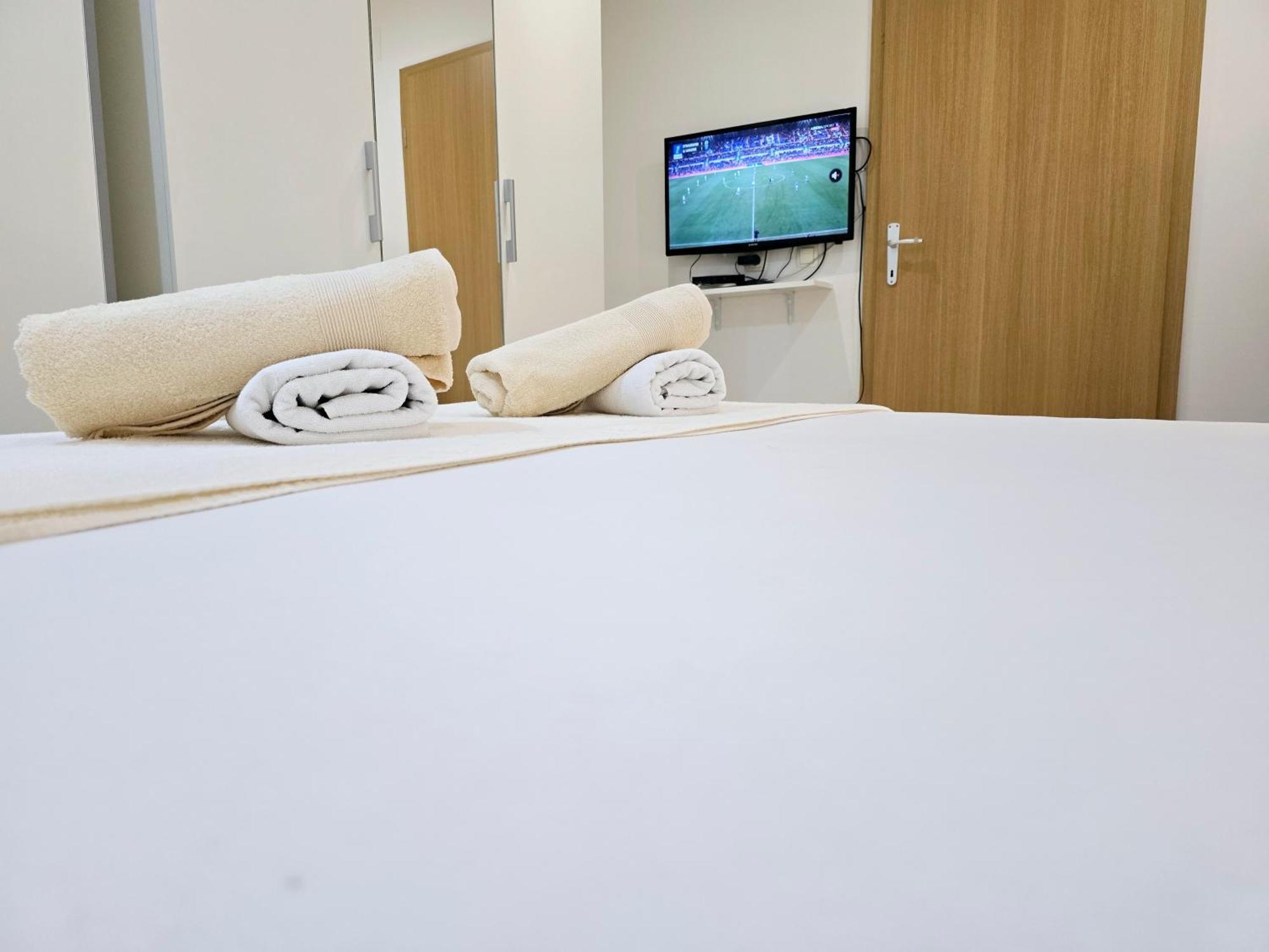 Apartment Blanca With Jacuzzi,Terase And Private Parking Kastela Bagian luar foto