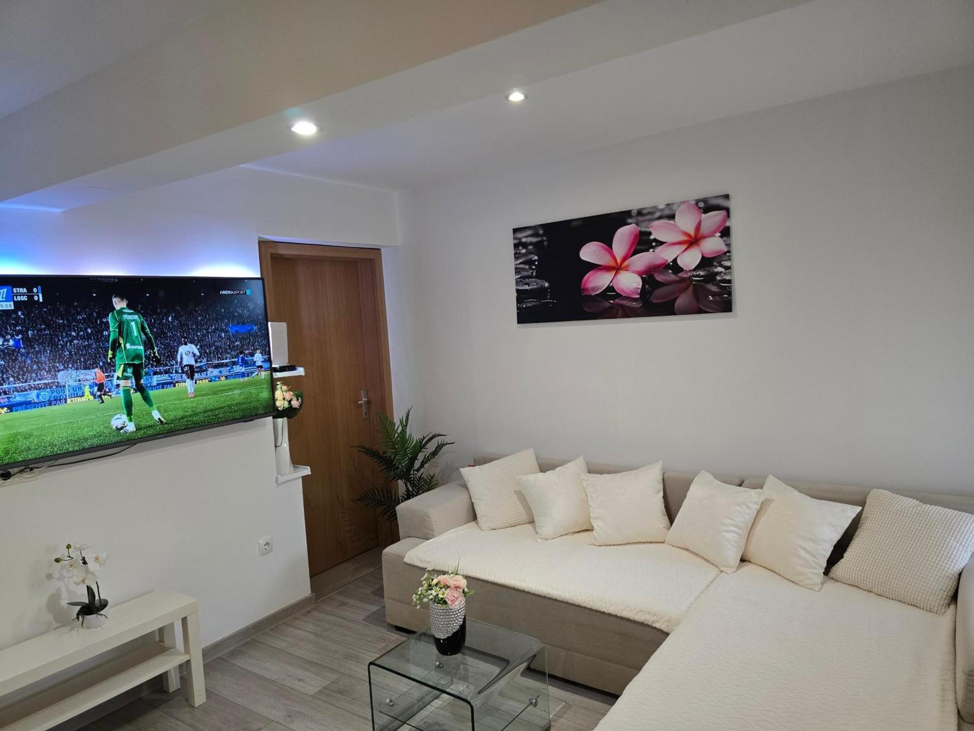Apartment Blanca With Jacuzzi,Terase And Private Parking Kastela Bagian luar foto