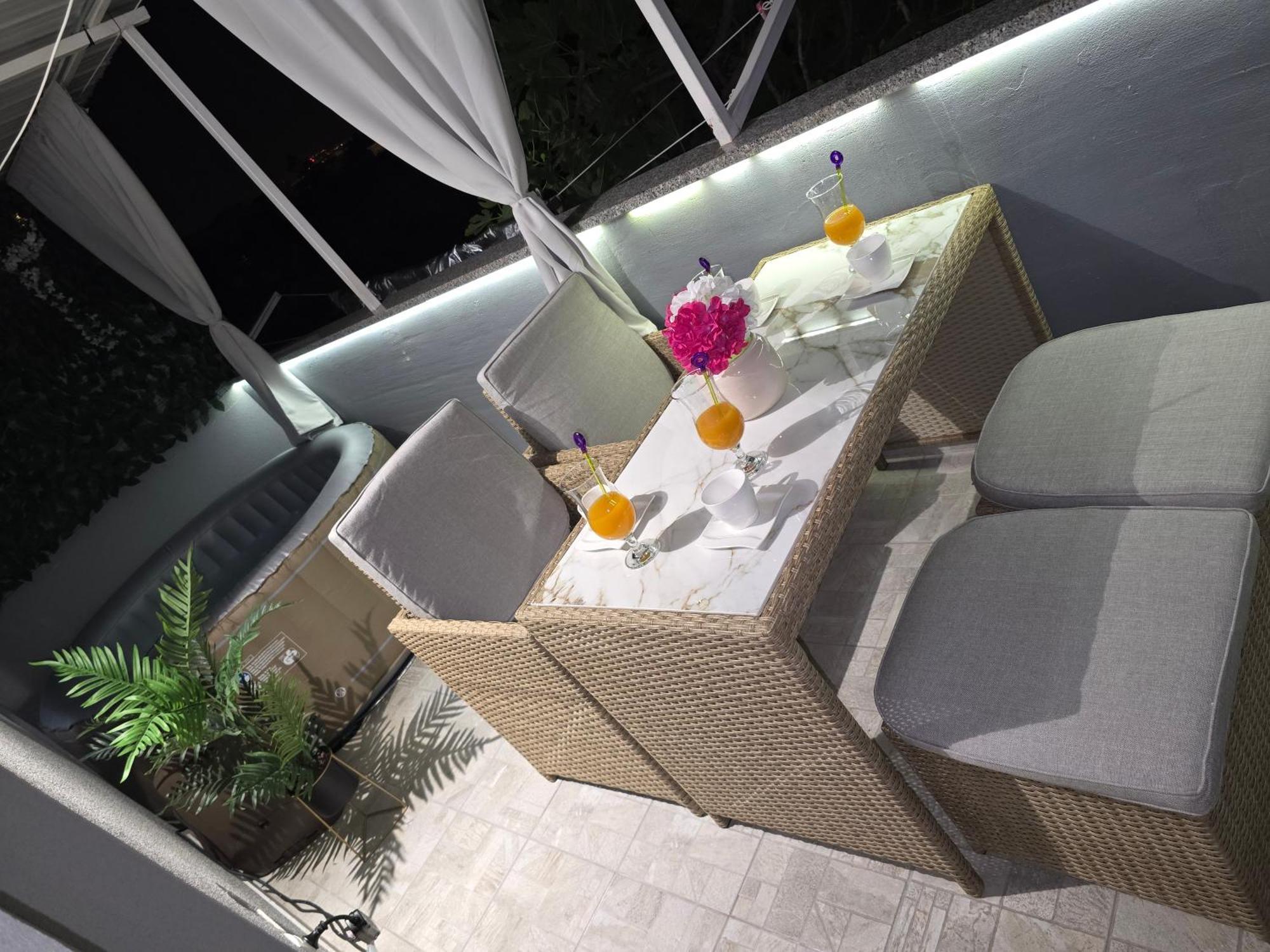 Apartment Blanca With Jacuzzi,Terase And Private Parking Kastela Bagian luar foto