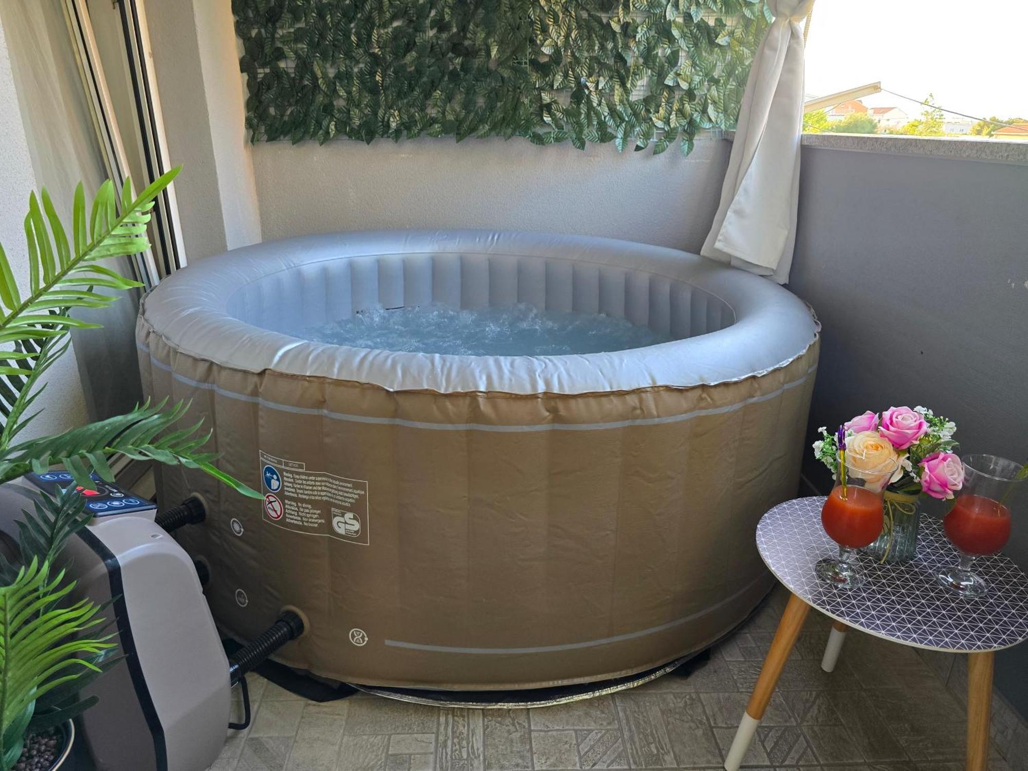 Apartment Blanca With Jacuzzi,Terase And Private Parking Kastela Bagian luar foto